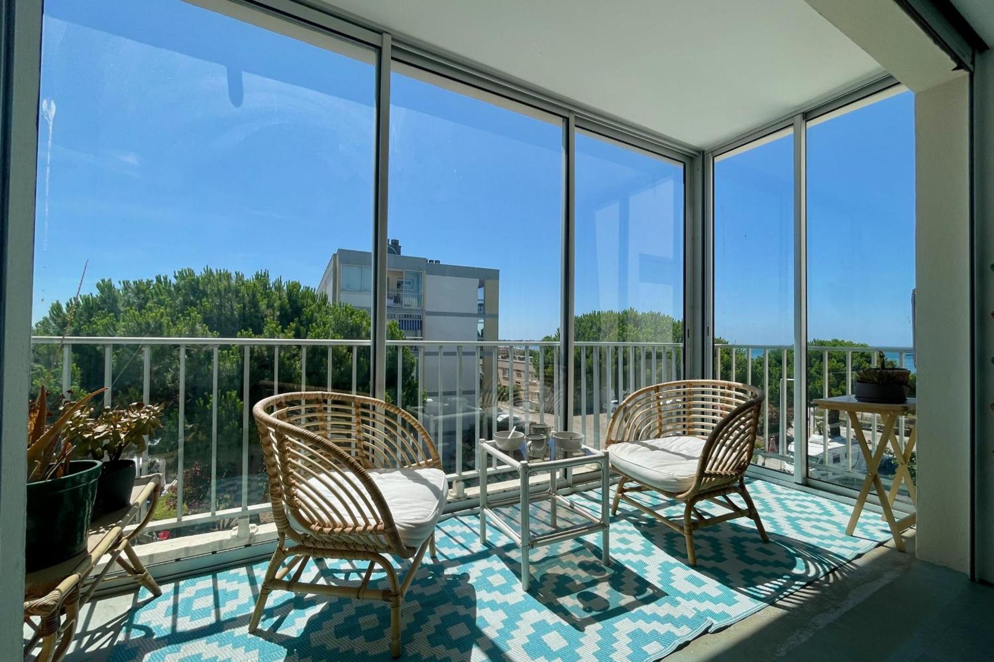 Le Neptune Appartement T2 Tout Confort Au Calme Et A Deux Pas De La Plage Le Grau-du-Roi Exteriör bild